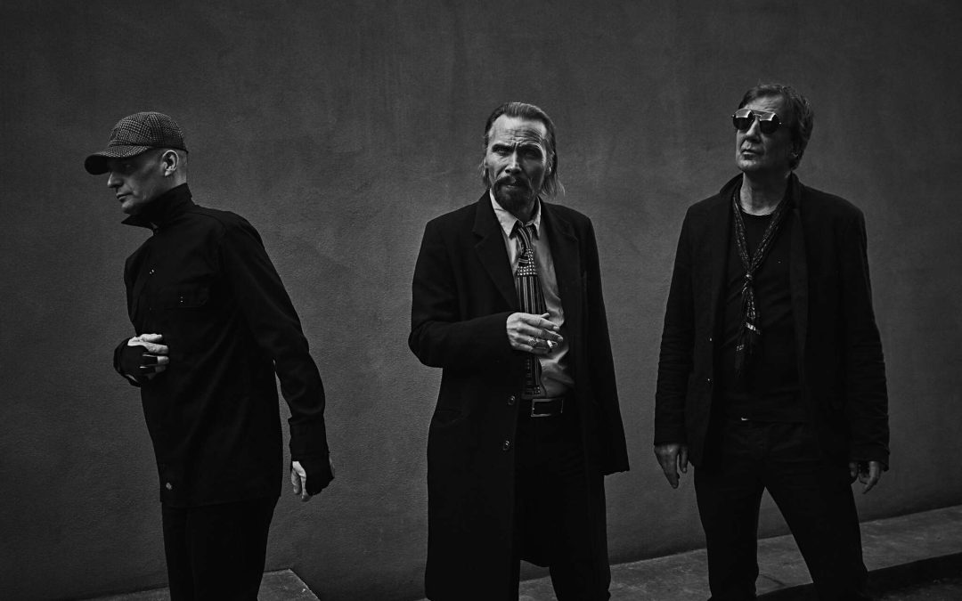 Sort sol vender tilbage til live-scenen og Folkets Hus